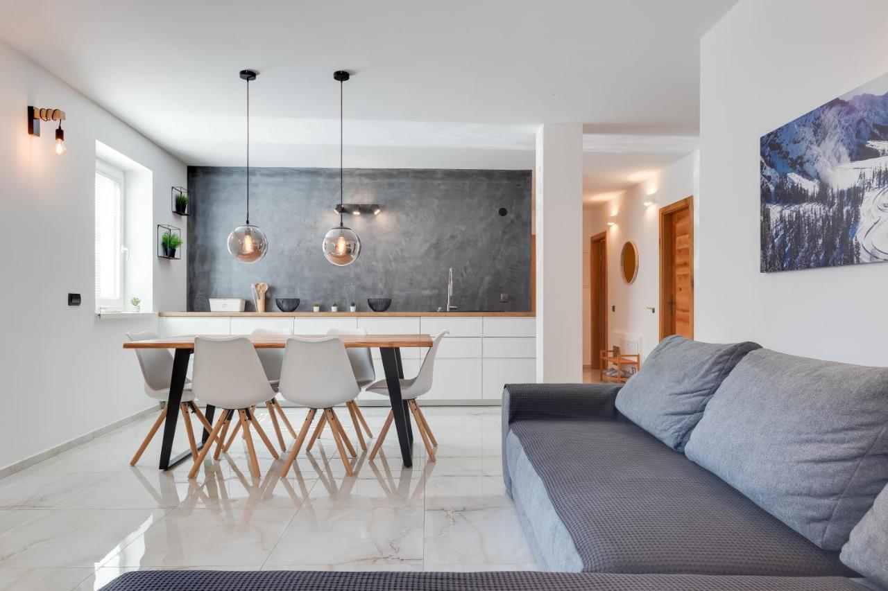 Apartments Julian Explore Rateče Екстериор снимка
