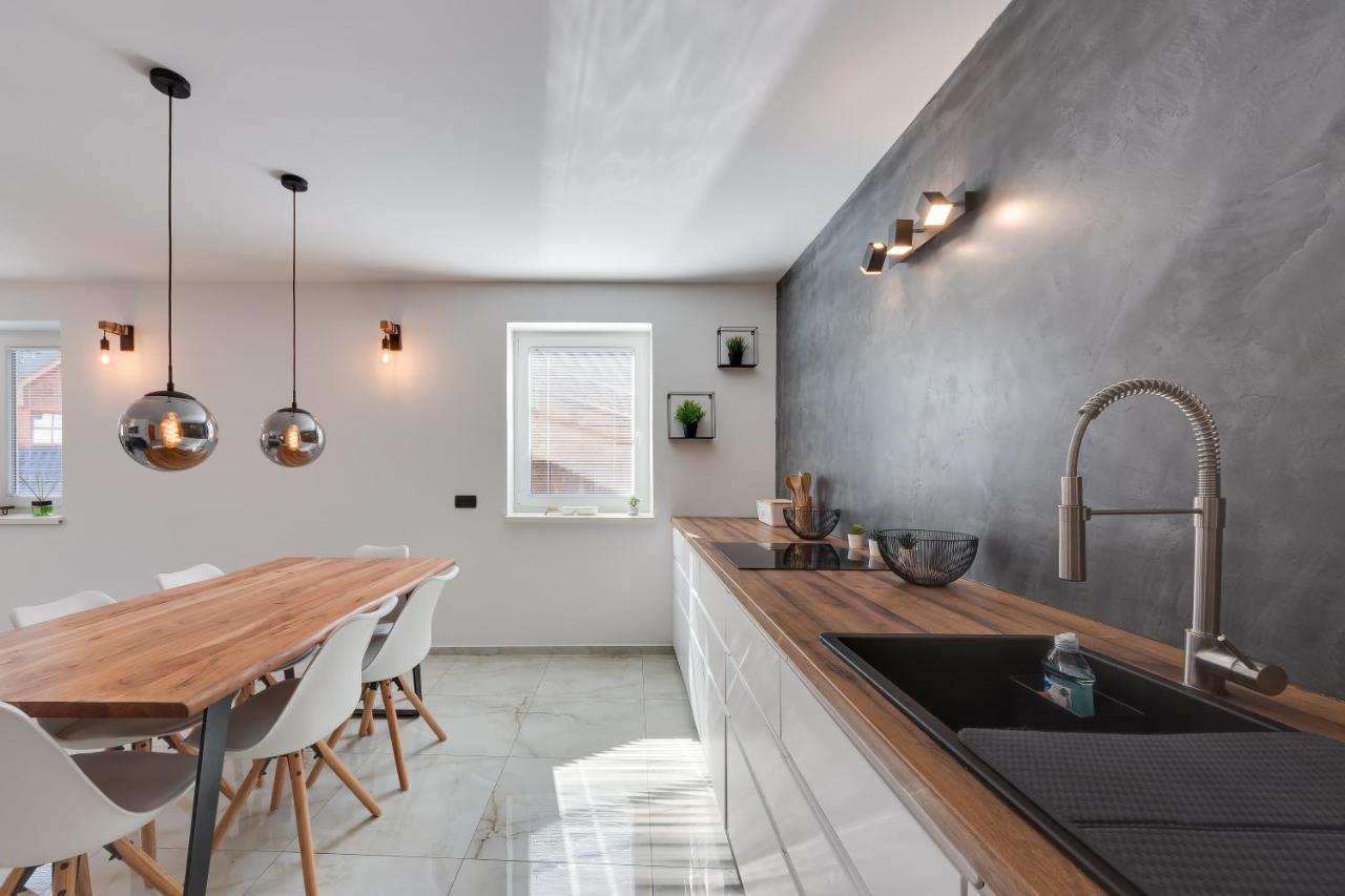 Apartments Julian Explore Rateče Екстериор снимка